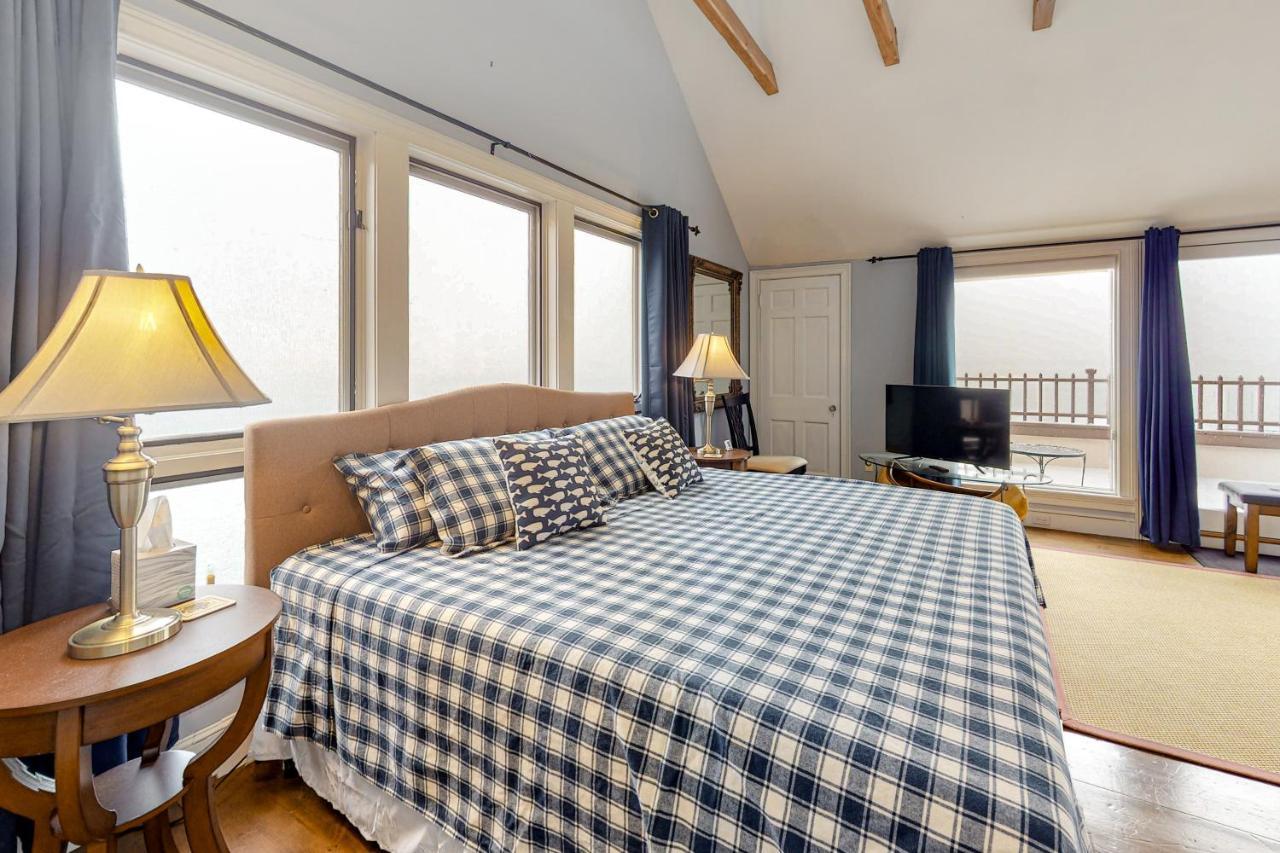 Point Radio Cottage Глостър Екстериор снимка